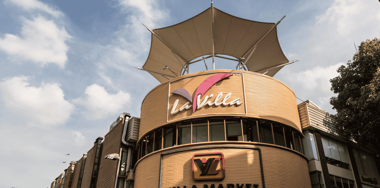 Condominiums Near BTS Ari Station, Near Malls