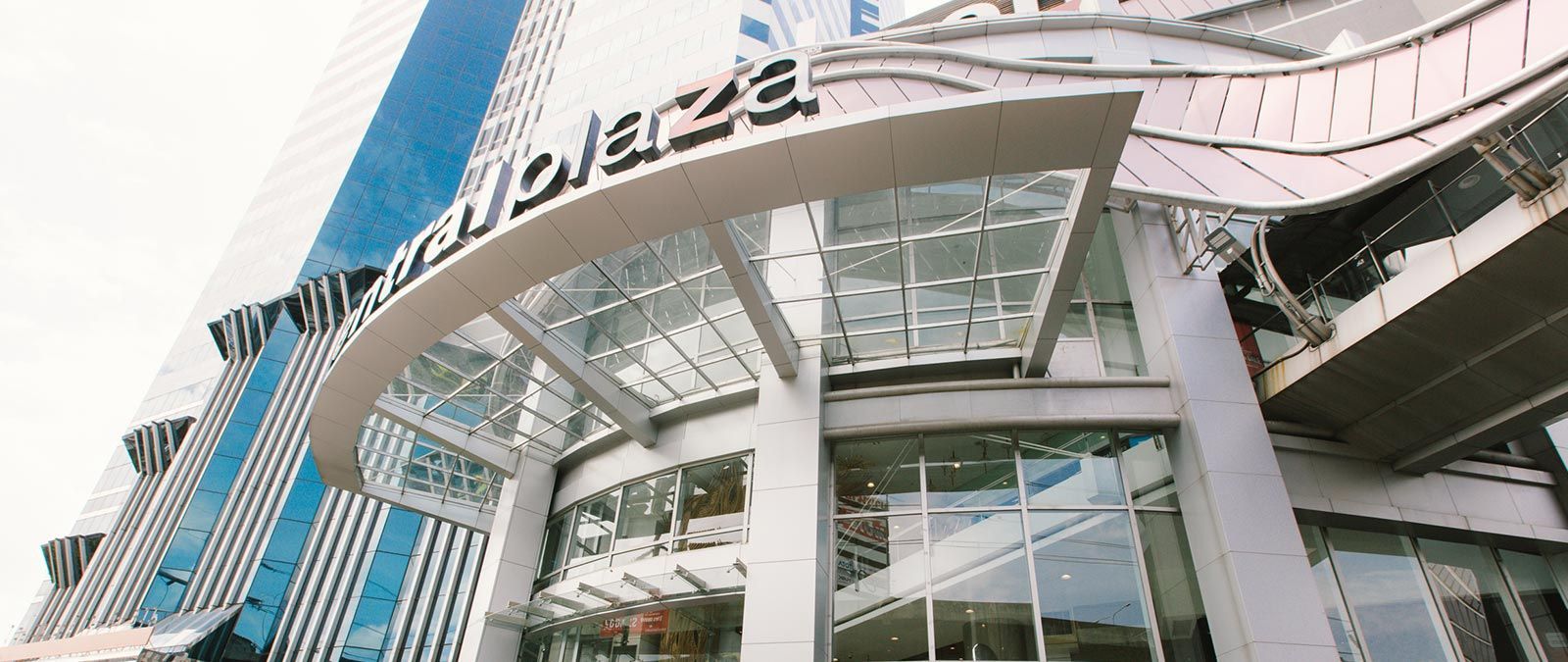 คอนโดมิเนียมใจกลางศรีนครินทร์-บางนา ใกล้ห้างสรรพสินค้า