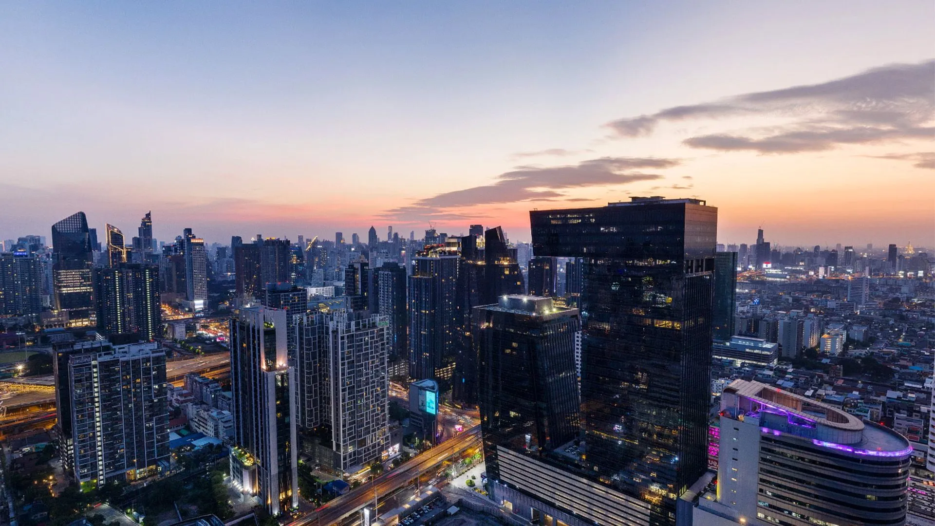 เจาะลึกย่าน MRT พระราม 9 ทำเลที่เติบโตอย่างก้าวกระโดด