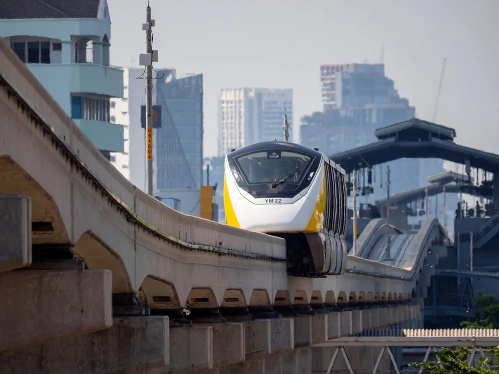 ข้อดีคอนโดติดรถไฟฟ้าสายสีเหลือง อยู่สบาย ไปต่อได้หลายเส้นทาง