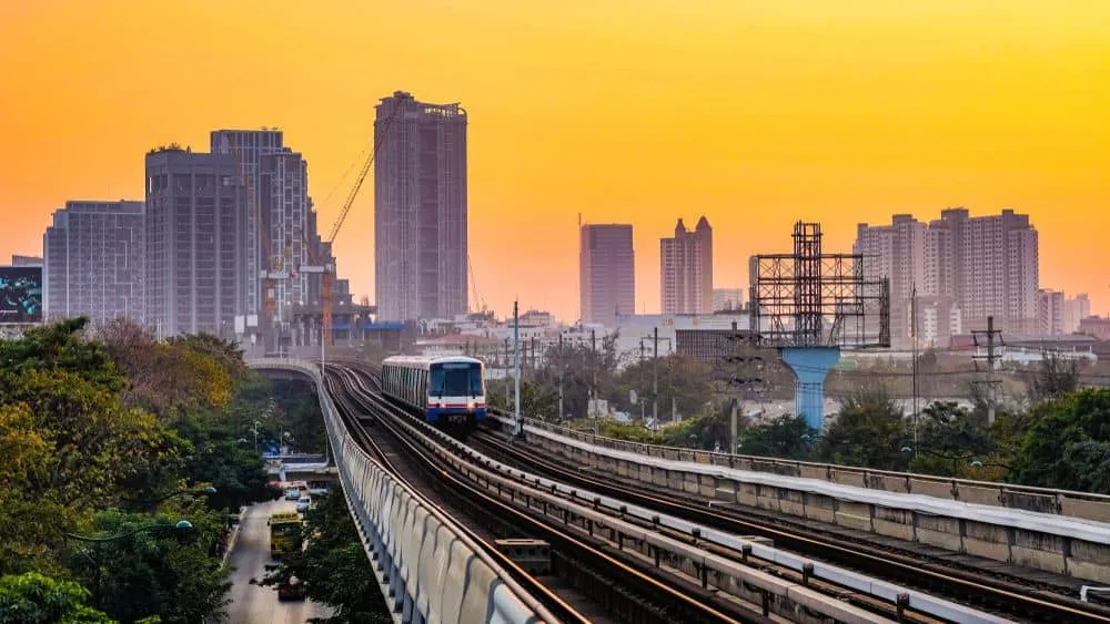 รถไฟฟ้าสายสีส้ม มิติใหม่ของการใช้ชีวิตฝั่งตะวันออกกรุงเทพฯ